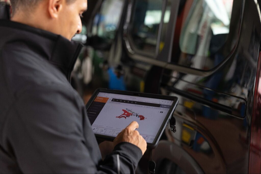 Digitale Schadenaufnahme nach einem Unfall.