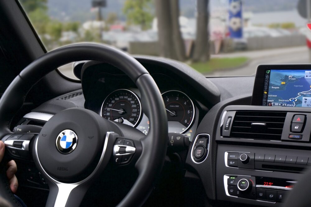 BMW Innenraum aufwerten: Moderne Technologie trifft auf klassisches Design