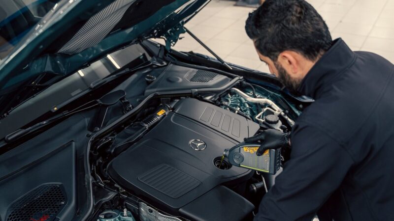 Motoröl und Inspektion: Wann Eigenregie reicht und wann die Fachwerkstatt gefragt ist
