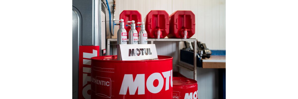 MOTUL Refill-Produkte - MOTUL Refill-Produkte: Bremsenreiniger, Oberflächenreiniger bzw. - Entfetter sowie ein Multifunktionsöl.